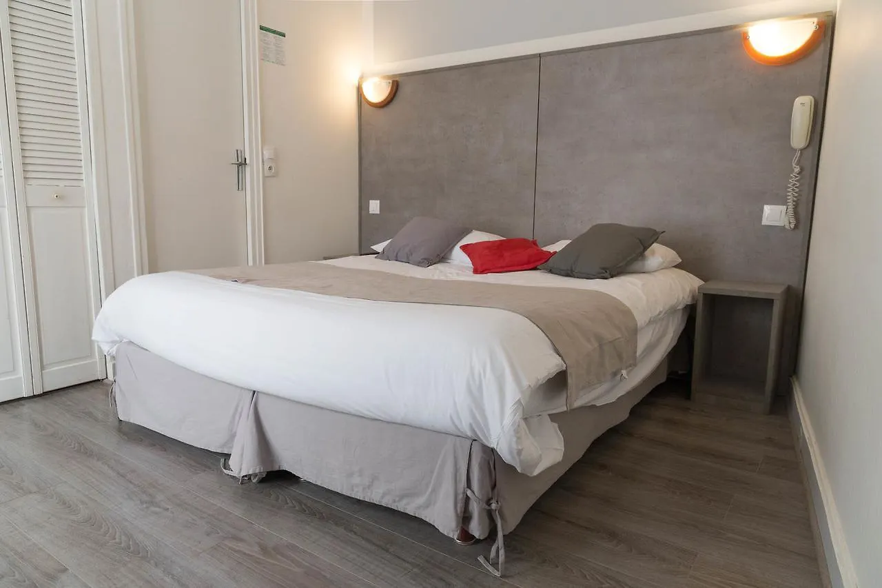 Panam Gambetta- Place Gambetta-mairie Du 20 Emme Hotel